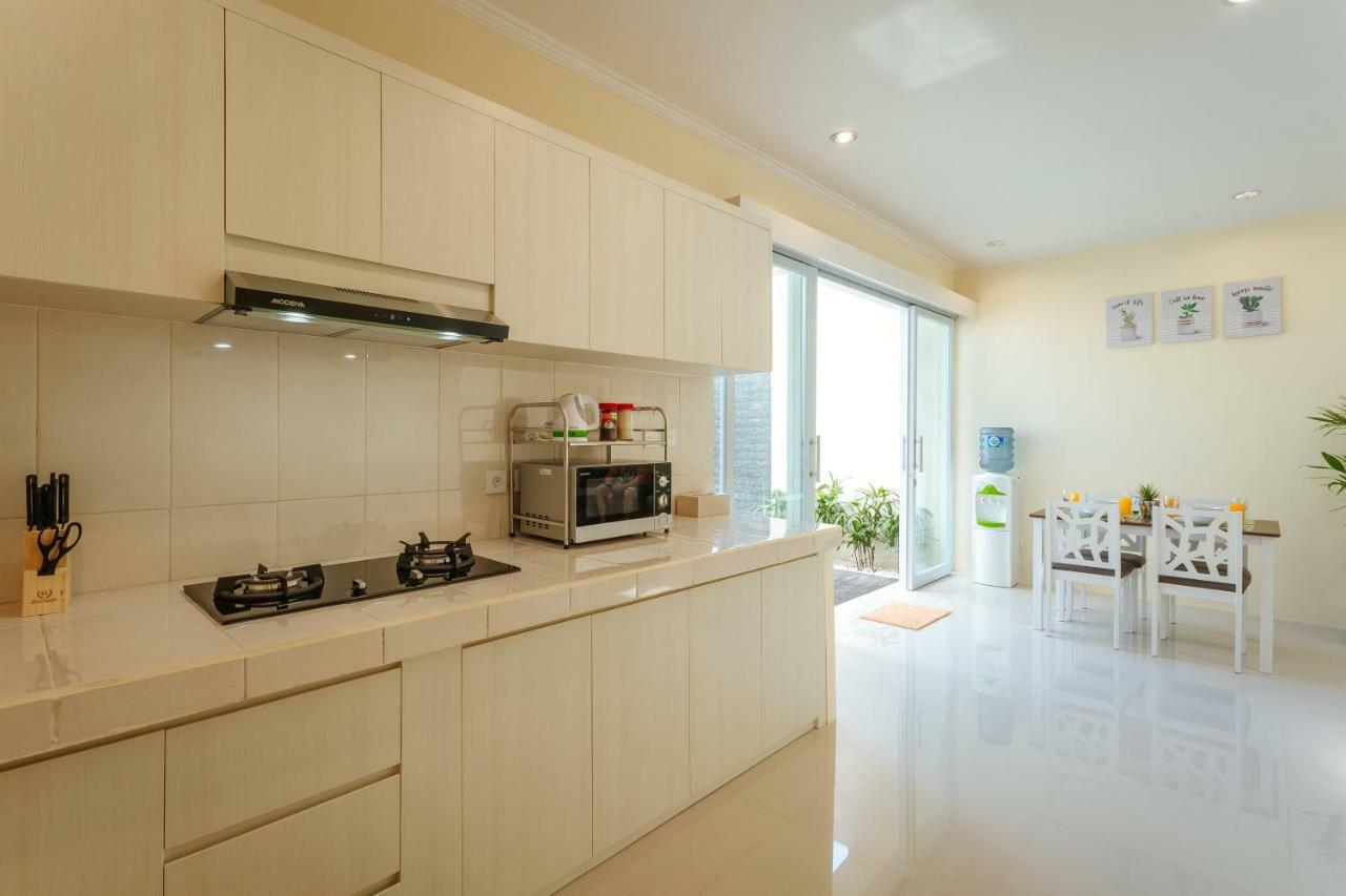Villa Julie Seminyak Buitenkant foto